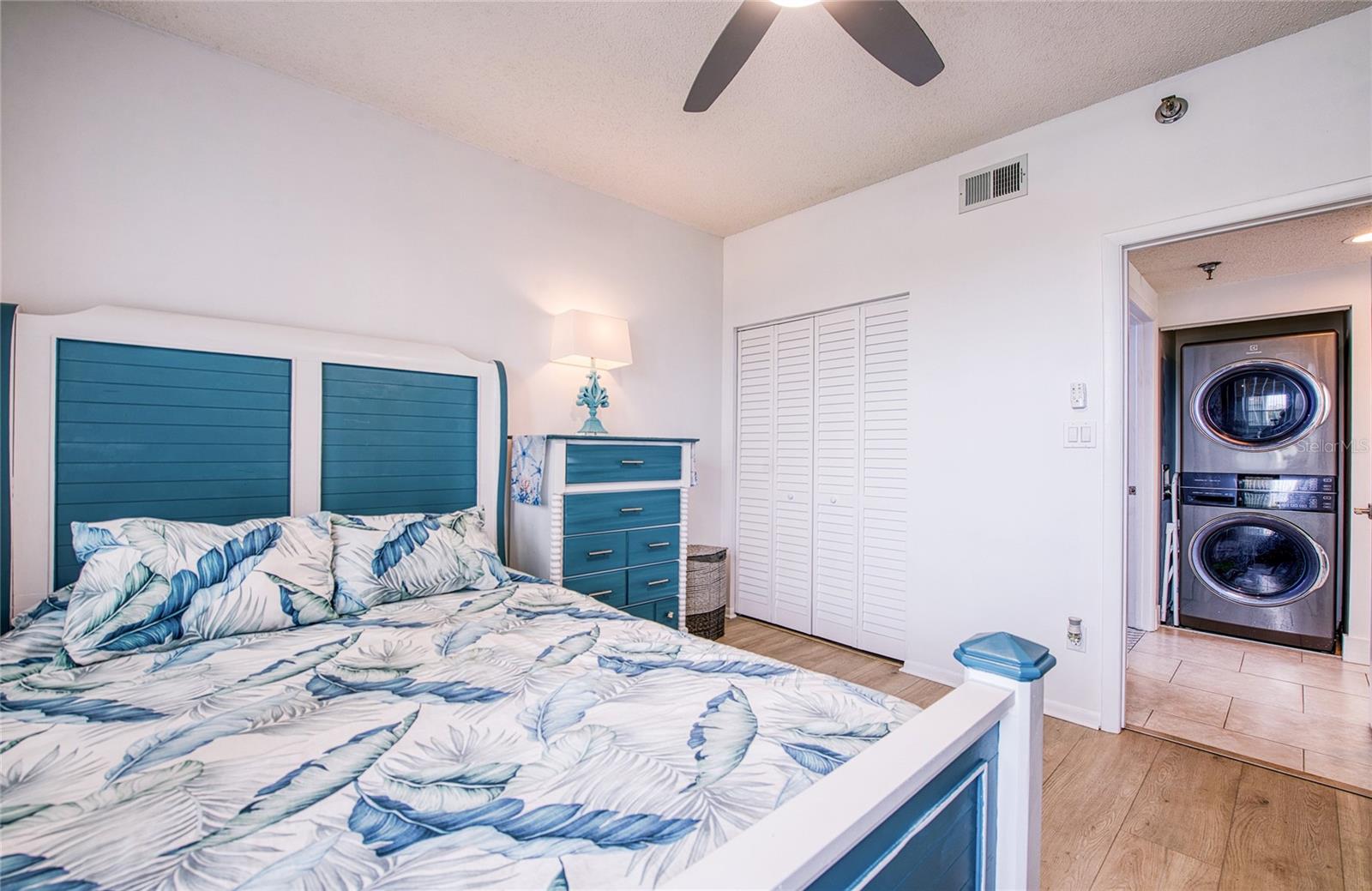 HARBOURSIDE CONDO - Residential