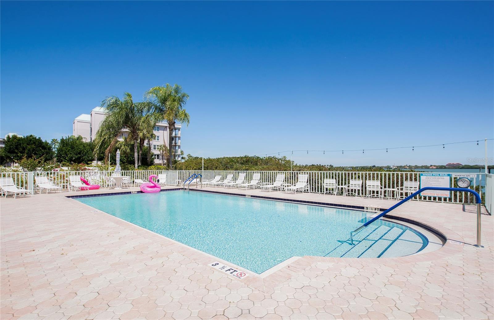 HARBOURSIDE CONDO - Residential