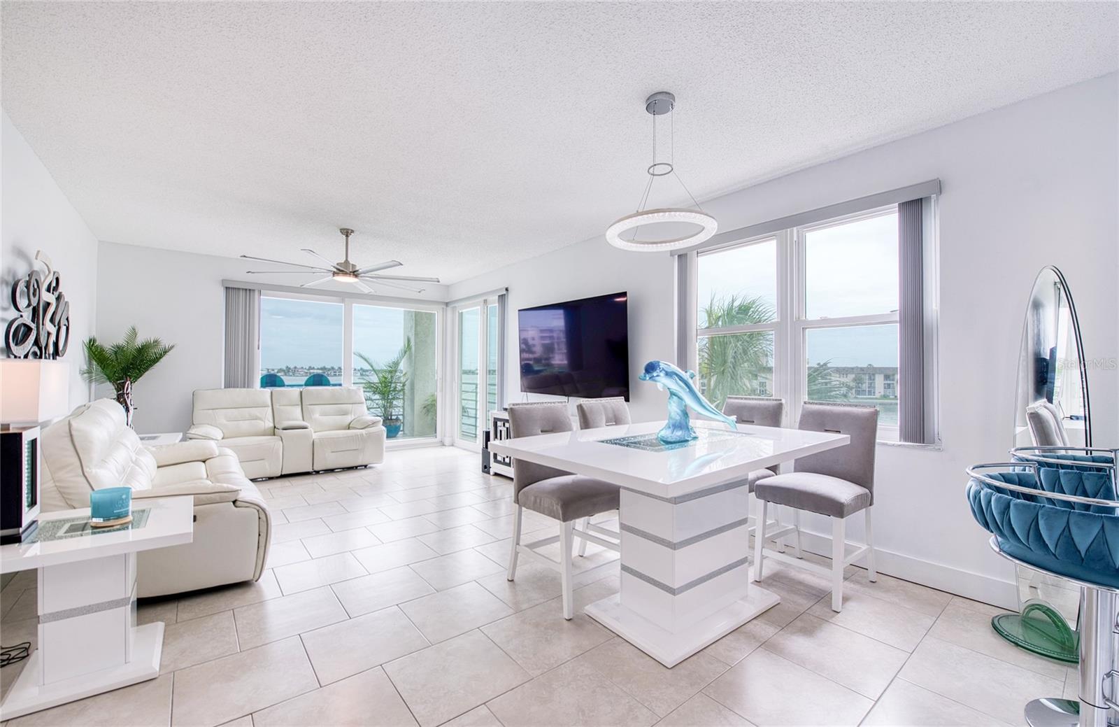 HARBOURSIDE CONDO - Residential