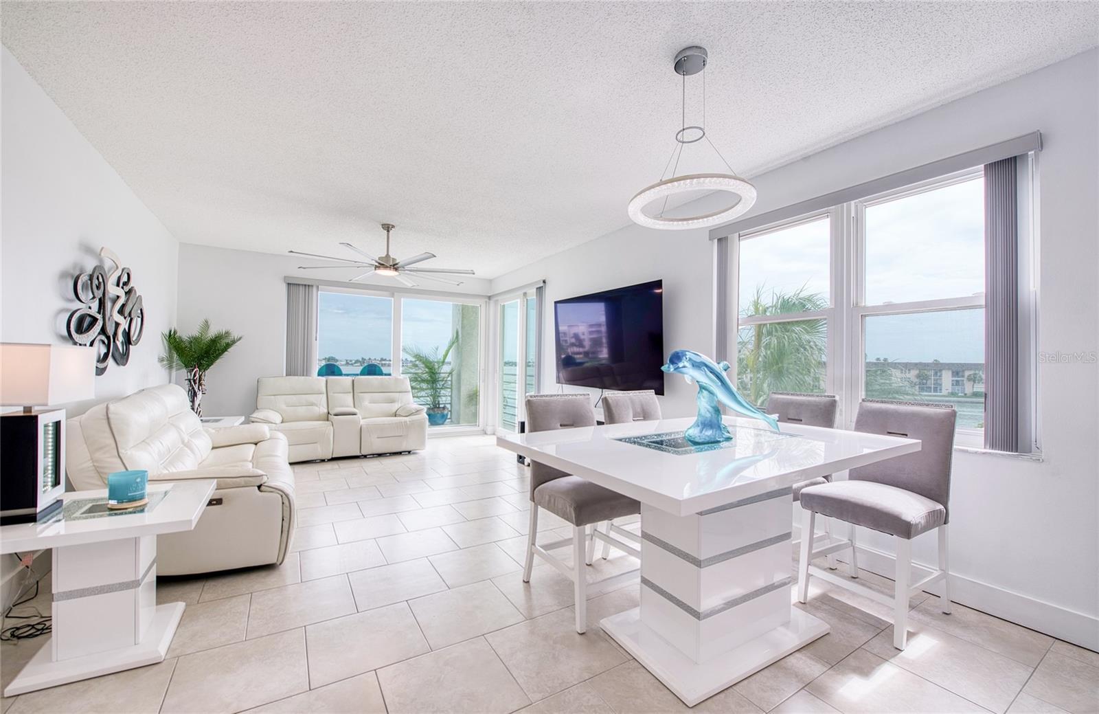 HARBOURSIDE CONDO - Residential