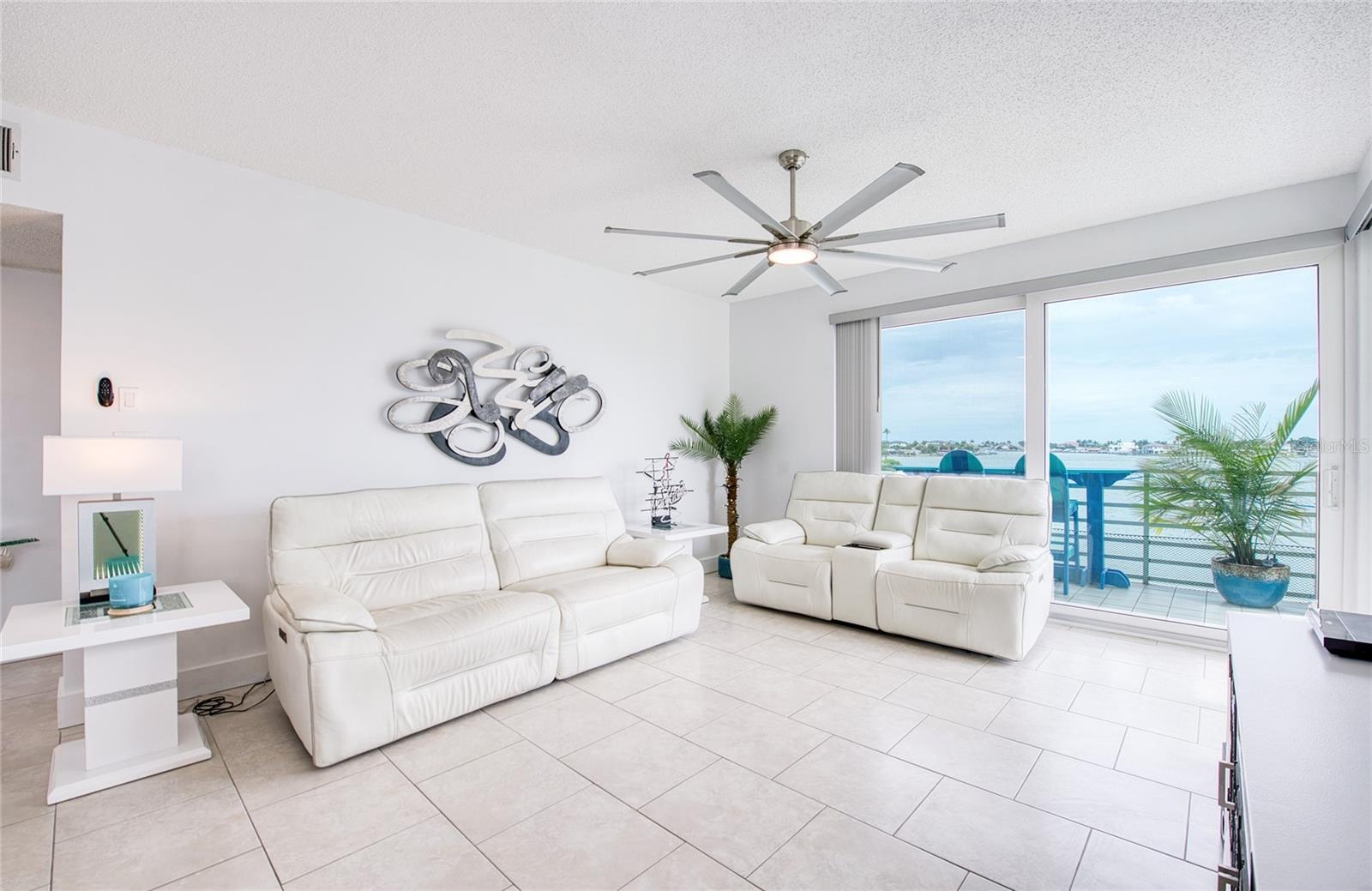 HARBOURSIDE CONDO - Residential