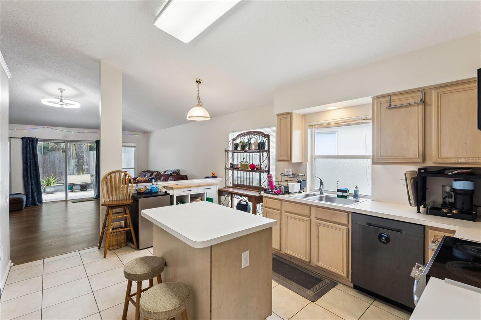 HUNTINGTON POINTE PH 1 - Residential