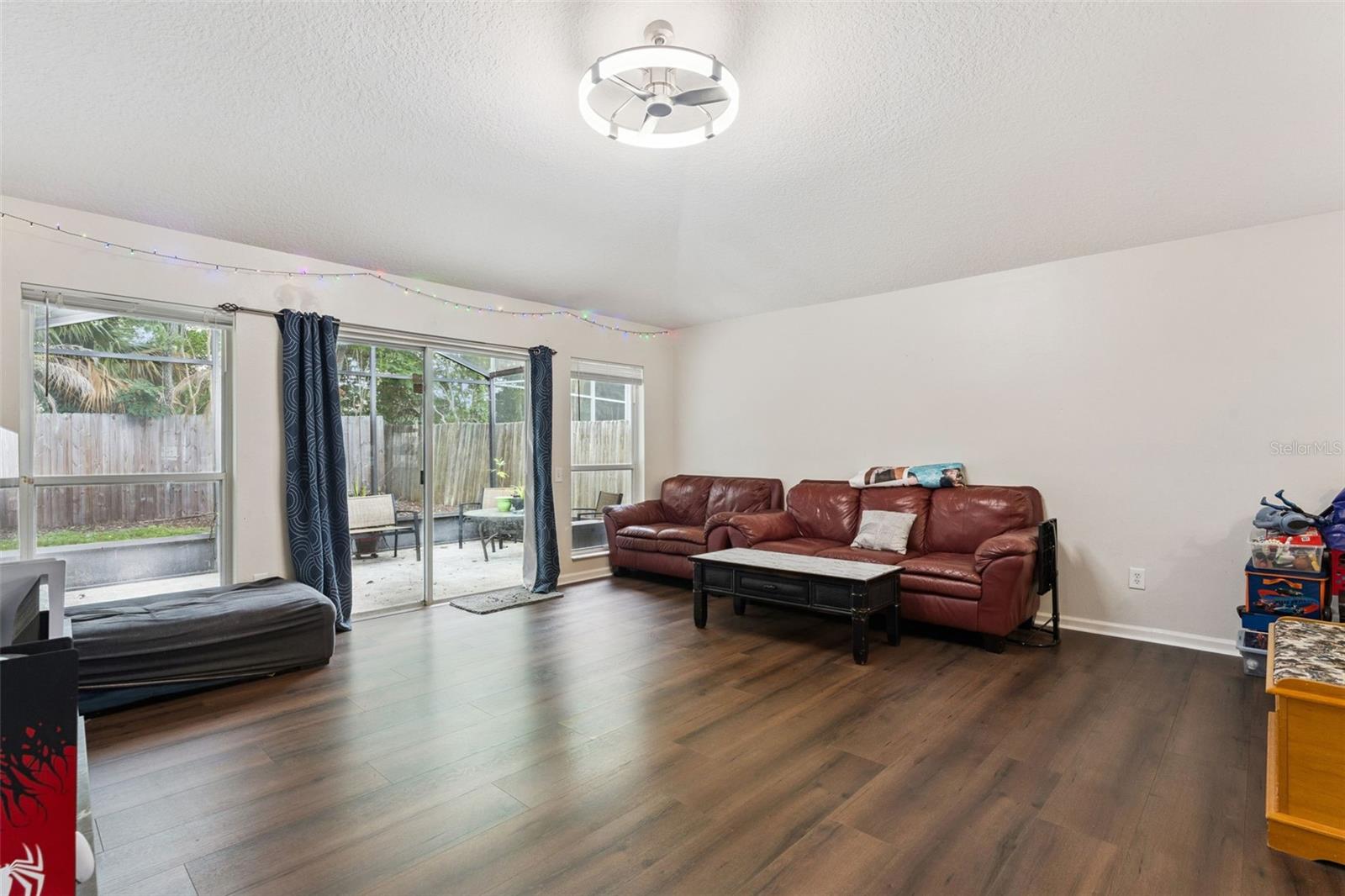HUNTINGTON POINTE PH 1 - Residential