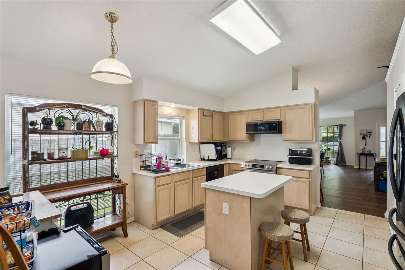 HUNTINGTON POINTE PH 1 - Residential