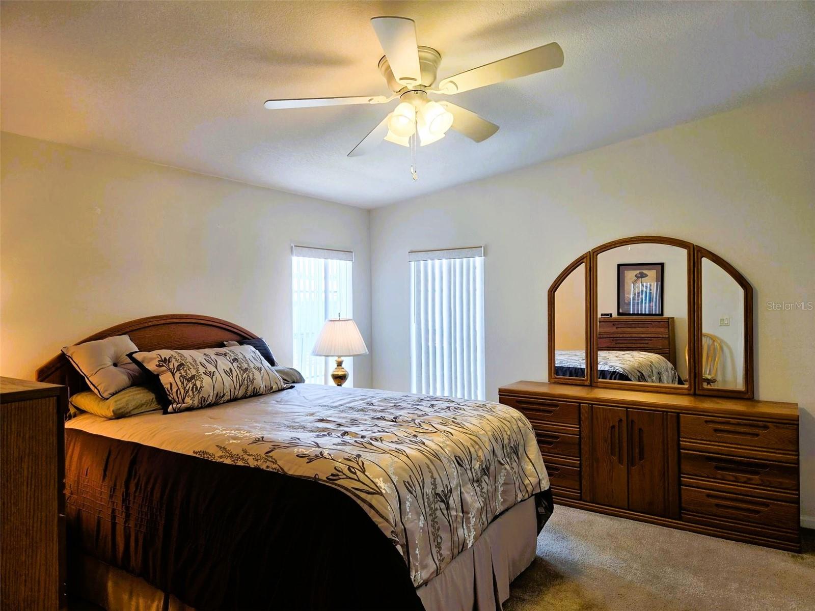 OAKWOOD MANOR - Residential
