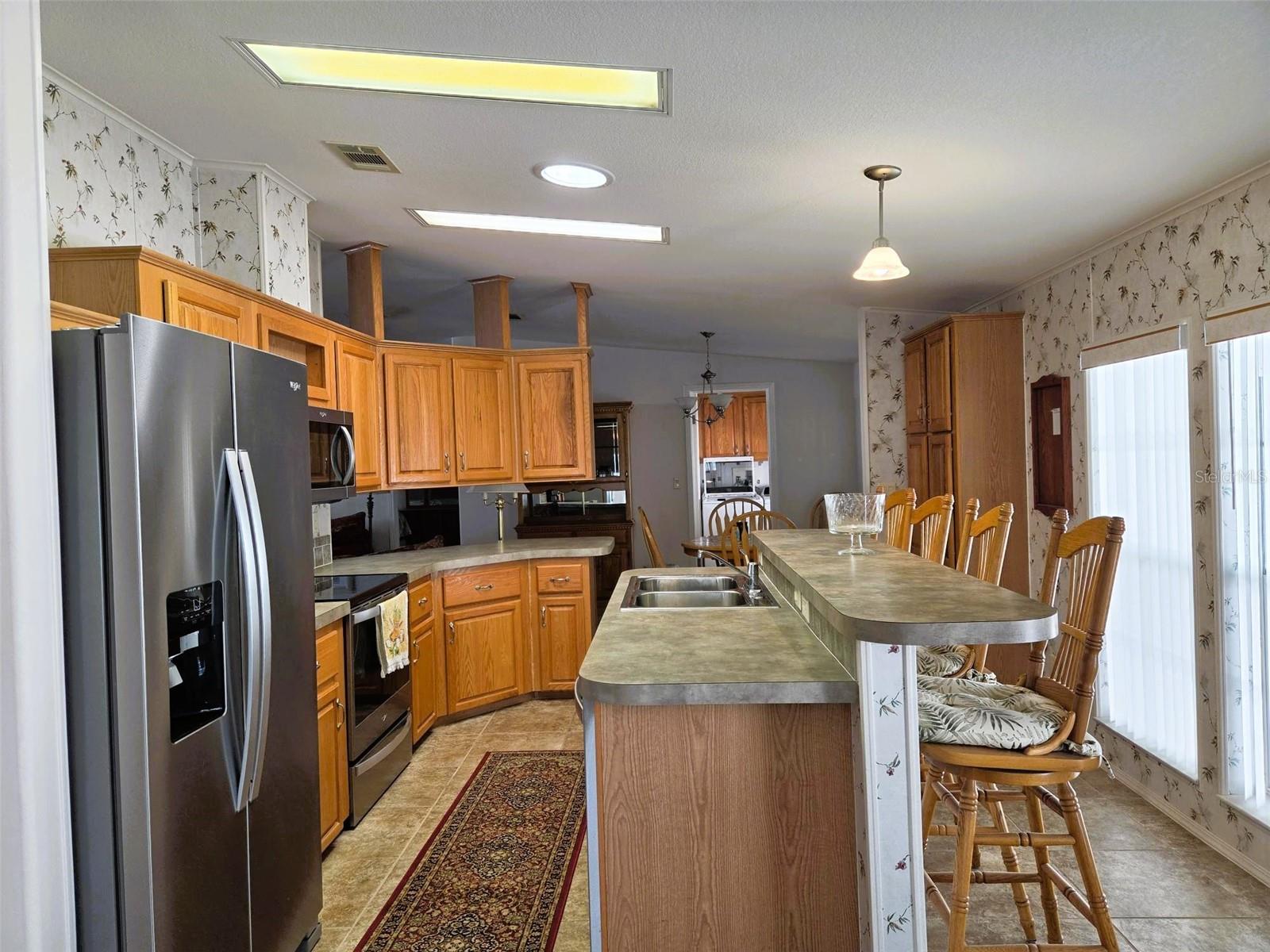 OAKWOOD MANOR - Residential