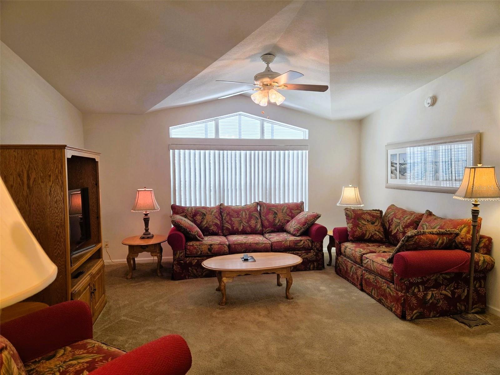 OAKWOOD MANOR - Residential