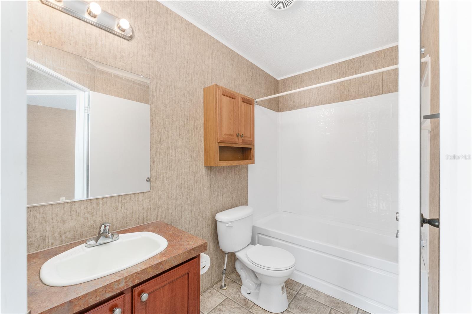 UNIVERSITY AVE PROPERTIES INC - Residential