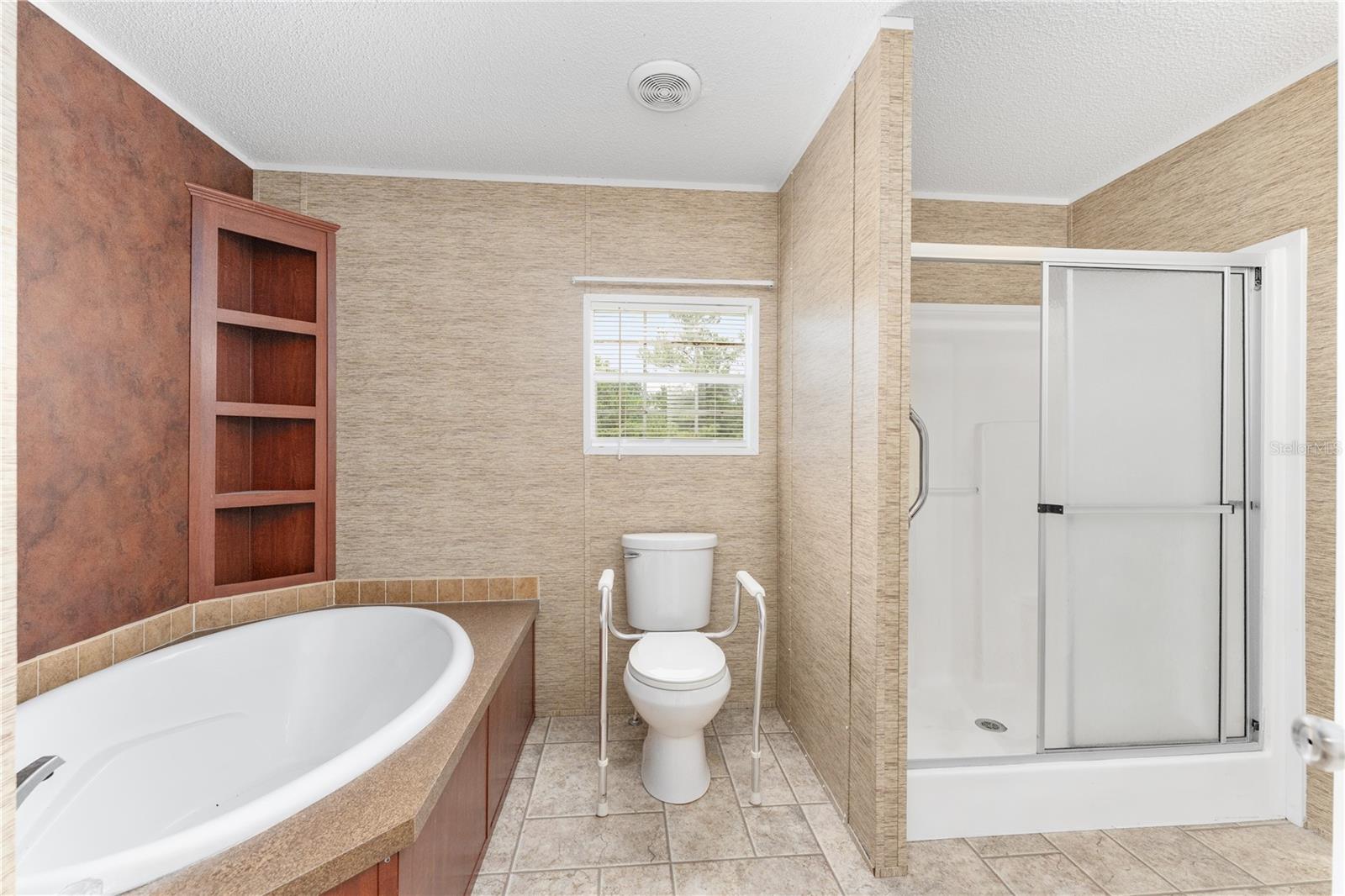 UNIVERSITY AVE PROPERTIES INC - Residential