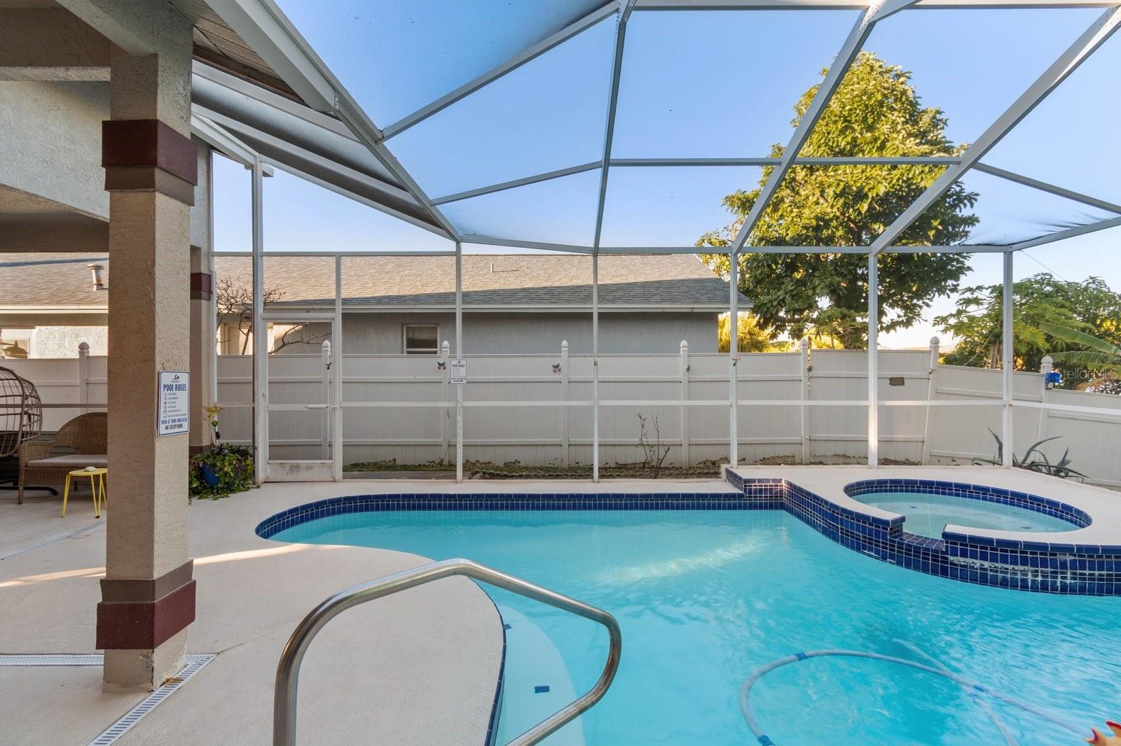 LAKES UNIT 2 PH 2 THE - Residential Lease