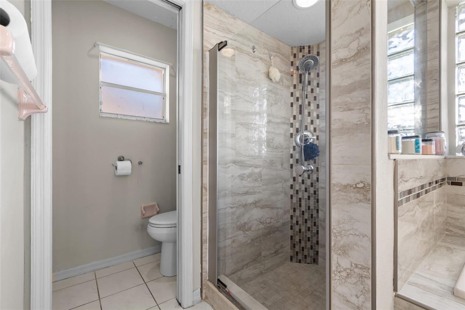 LAKES UNIT 2 PH 2 THE - Residential Lease
