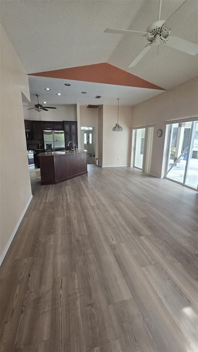 LAKES UNIT 2 PH 2 THE - Residential Lease