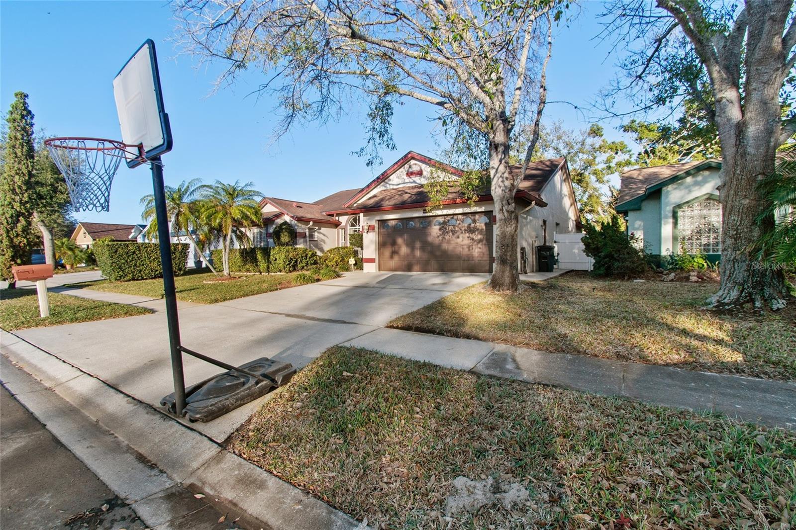 LAKES UNIT 2 PH 2 THE - Residential Lease
