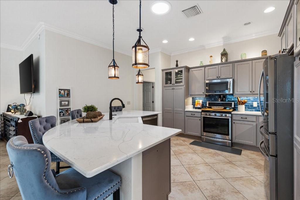 VILLAGE/FENNEY UN #3 - Residential