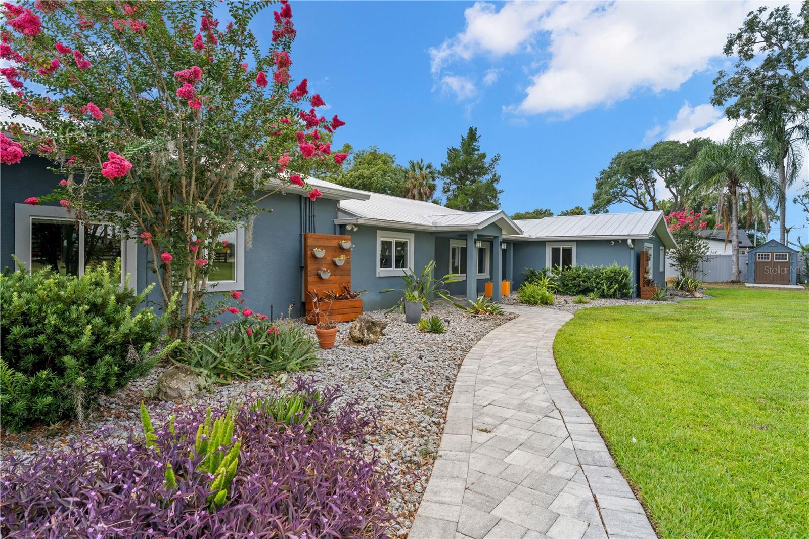 BAYOLA PARK - Residential
