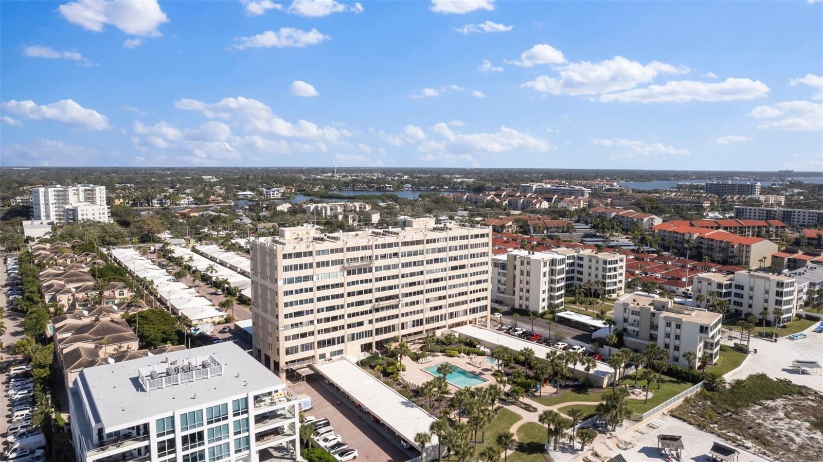 HORIZONS WEST - Residential