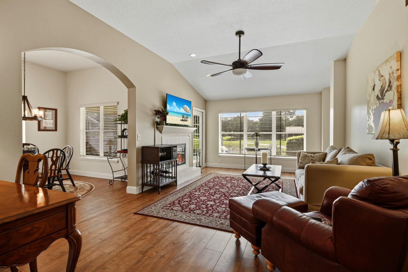 MOUNT DORA CC UN #3 - Residential