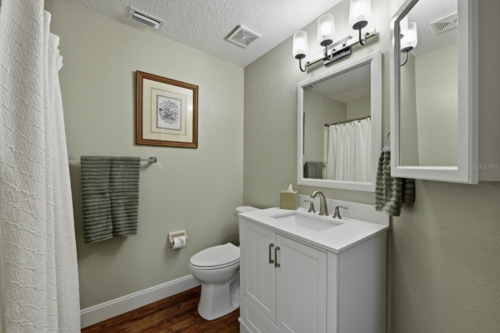 MOUNT DORA CC UN #3 - Residential