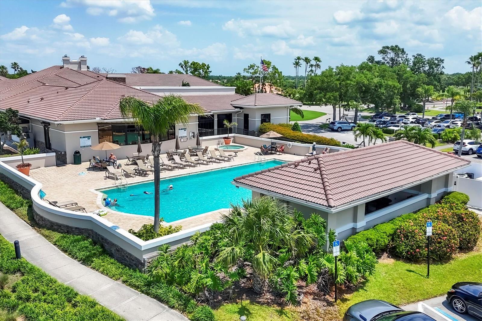 HERITAGE OAKS GOLF & COUNTRY CLUB - Residential