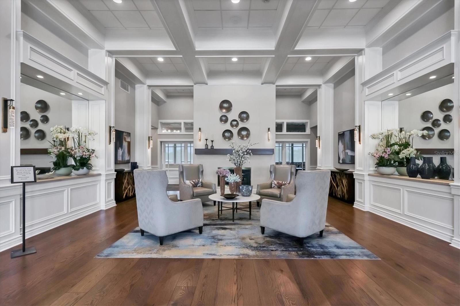 HERITAGE OAKS GOLF & COUNTRY CLUB - Residential