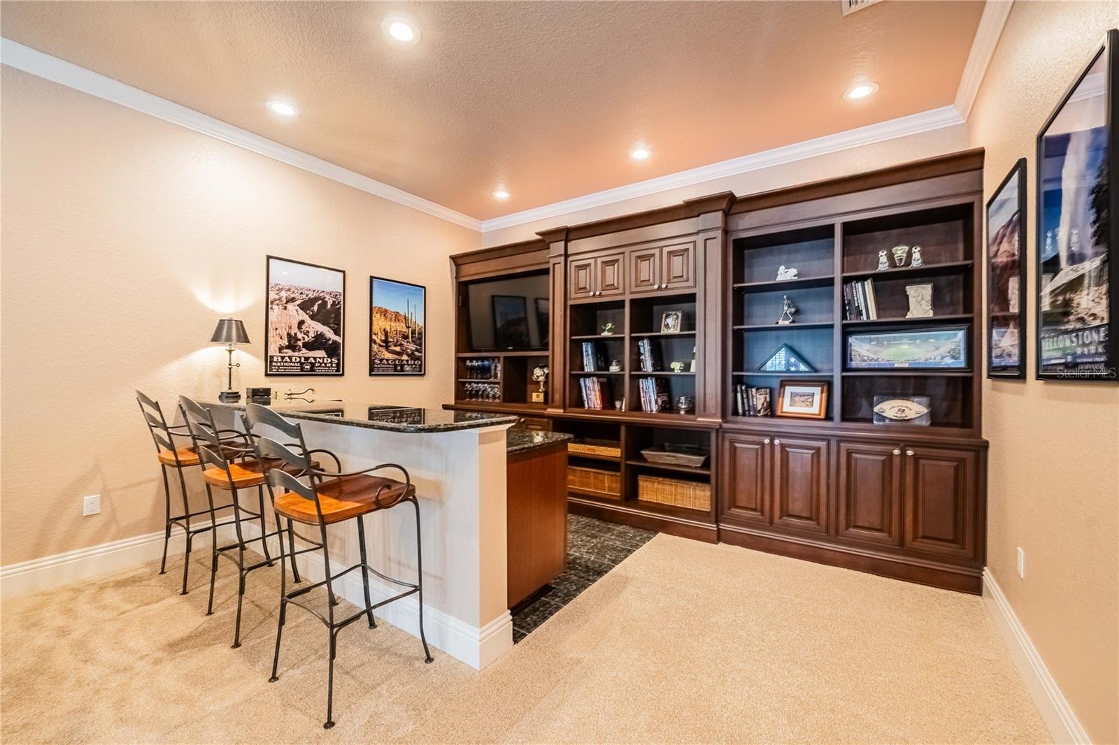 CRESCENT WOODS - Residential