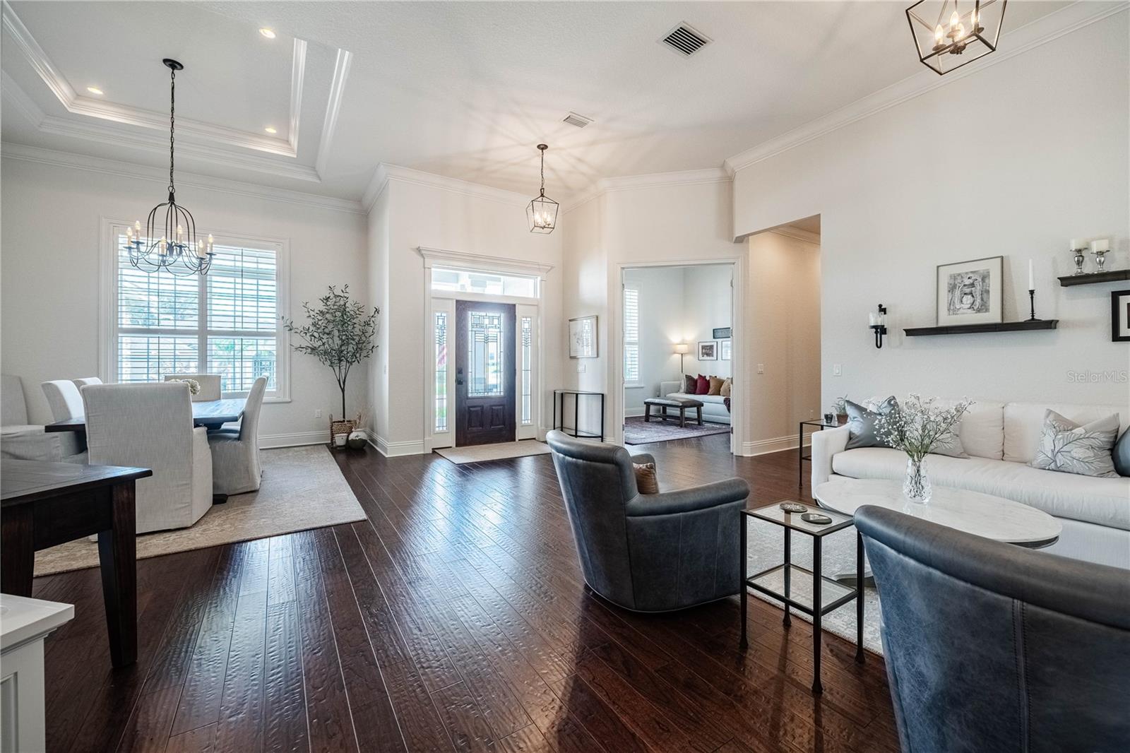 CRESCENT WOODS - Residential