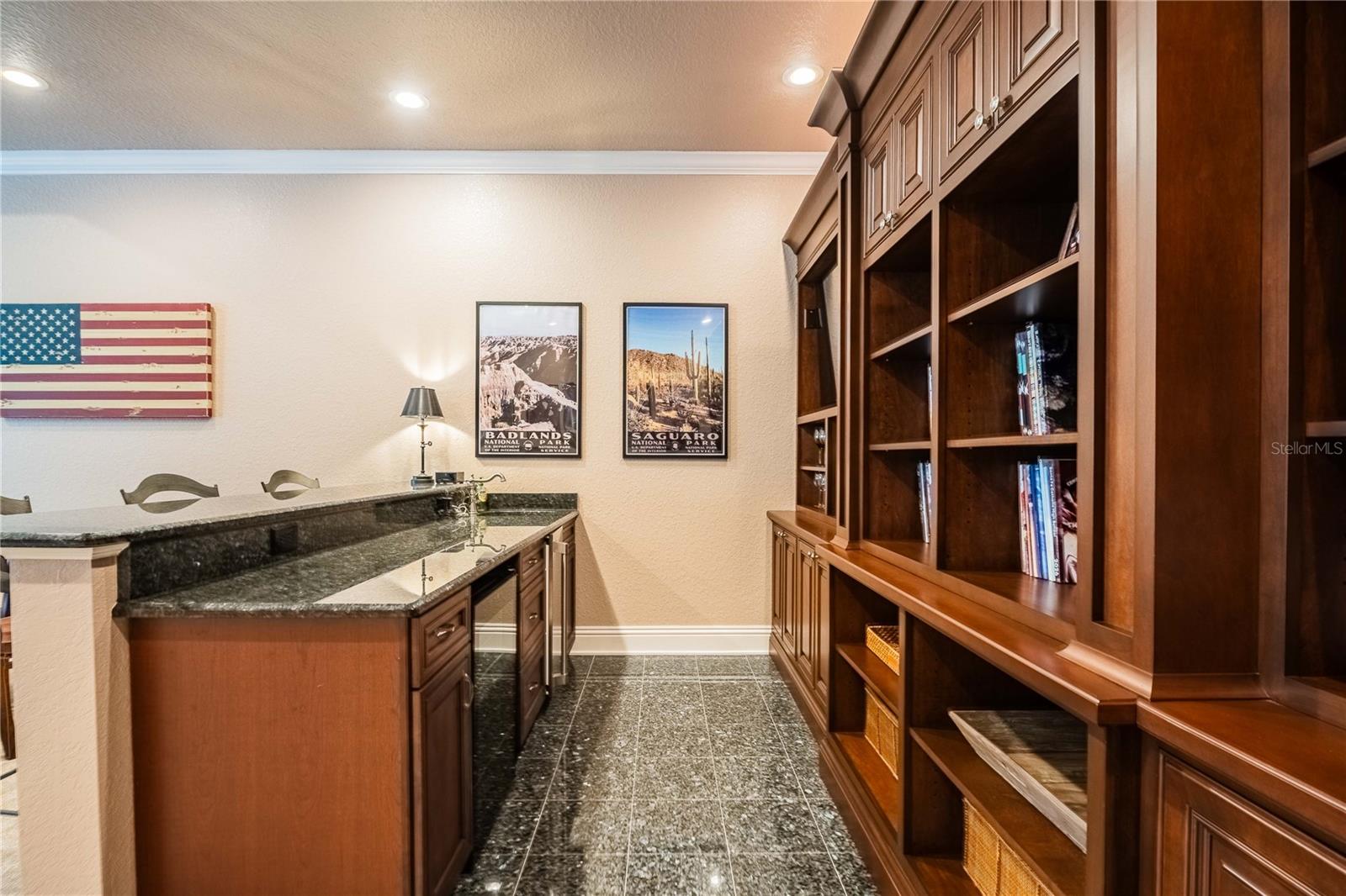 CRESCENT WOODS - Residential