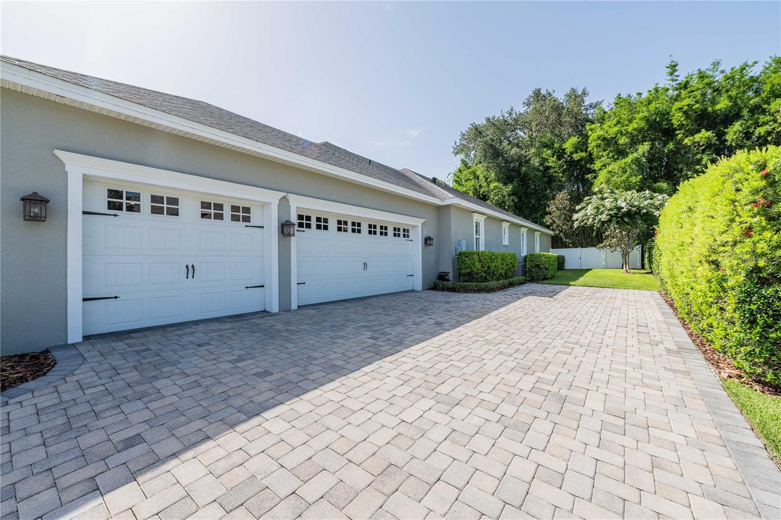 CRESCENT WOODS - Residential