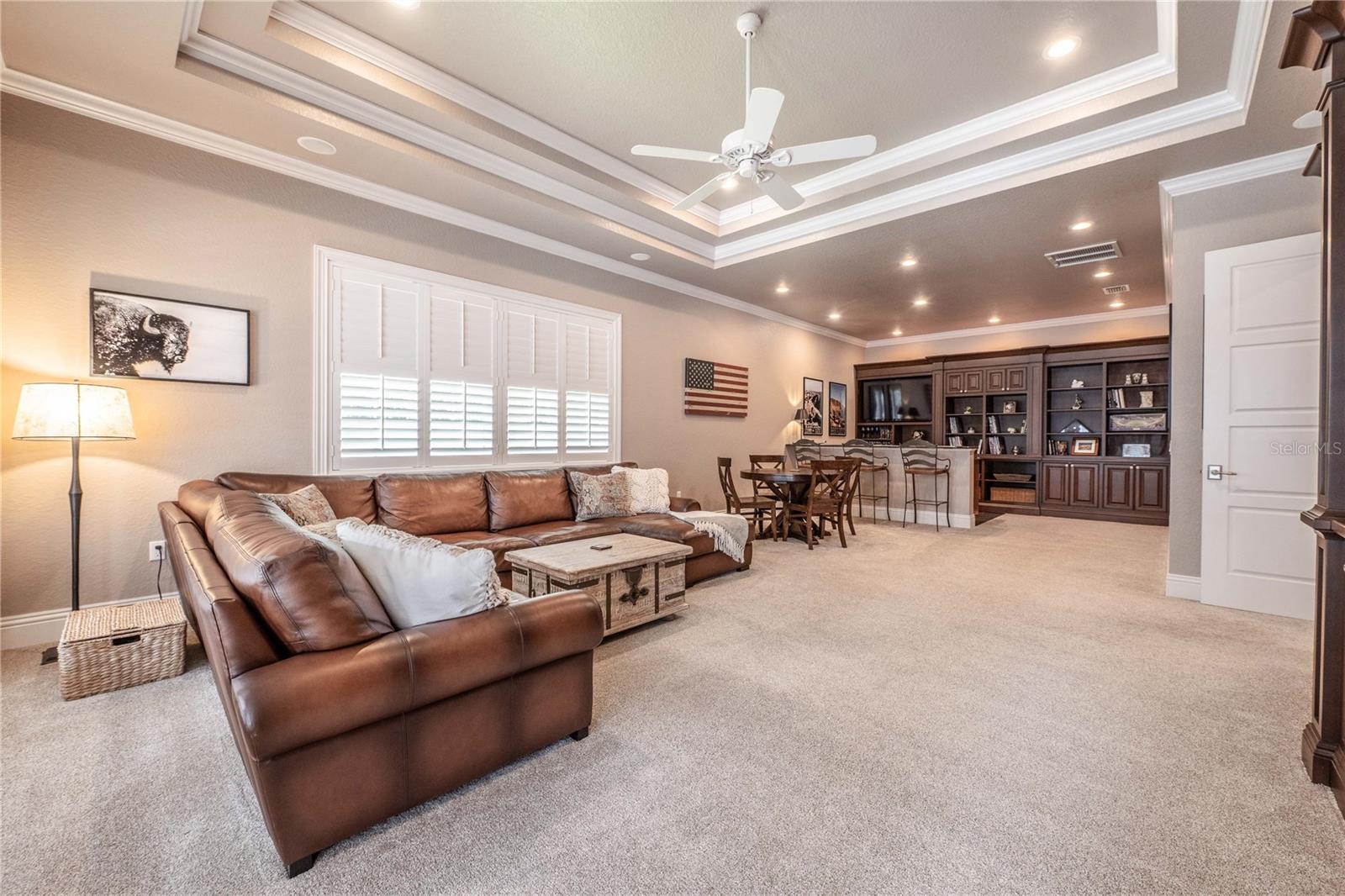 CRESCENT WOODS - Residential
