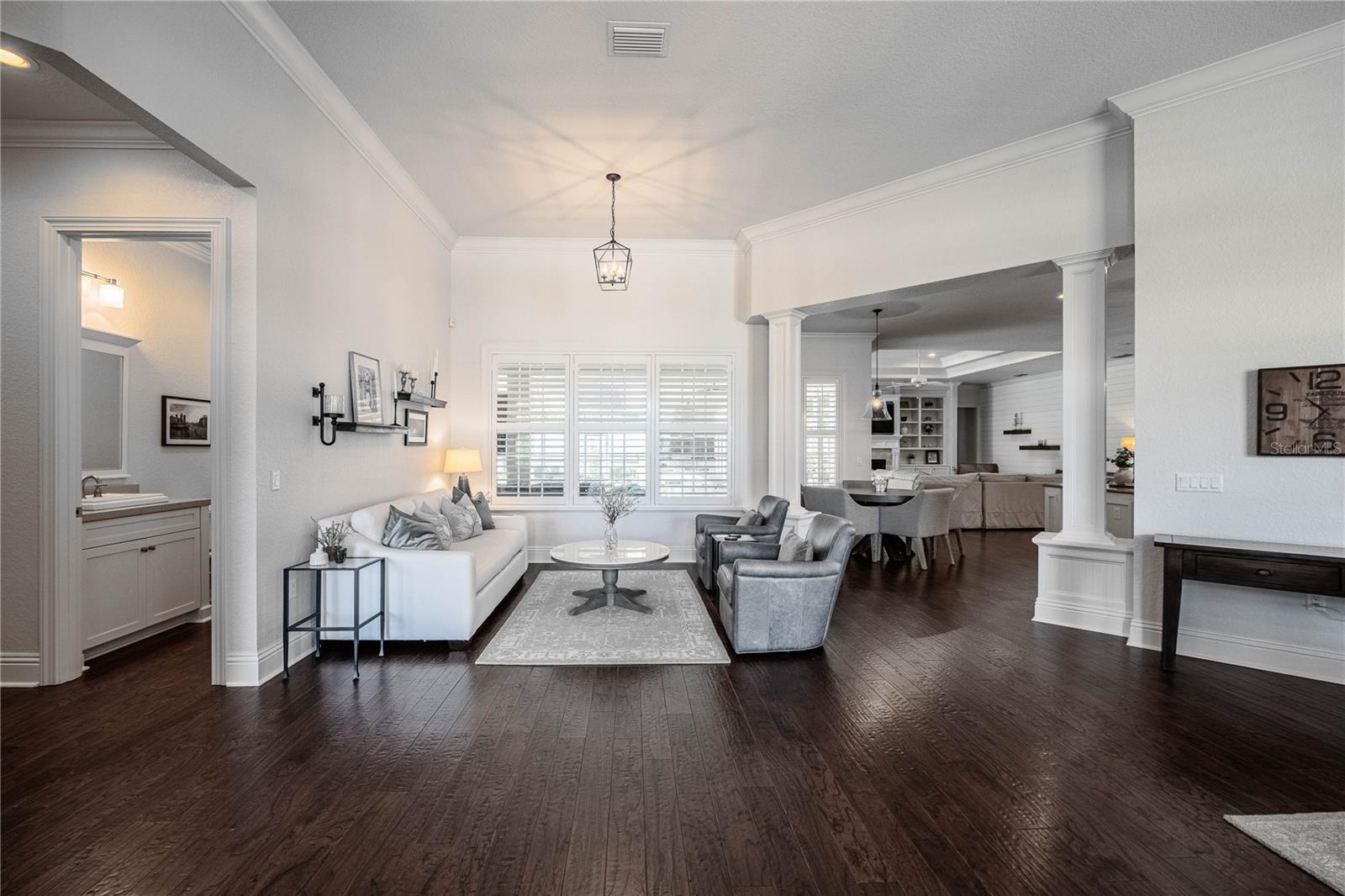 CRESCENT WOODS - Residential
