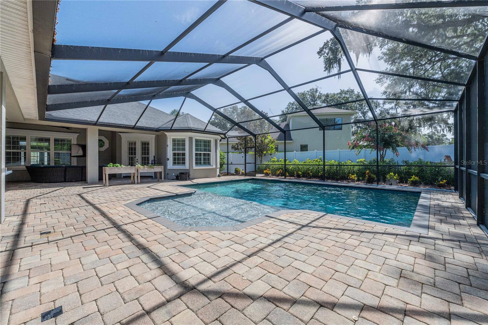 CRESCENT WOODS - Residential