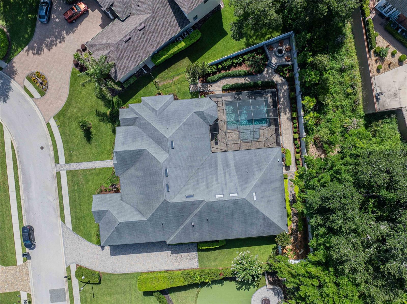 CRESCENT WOODS - Residential