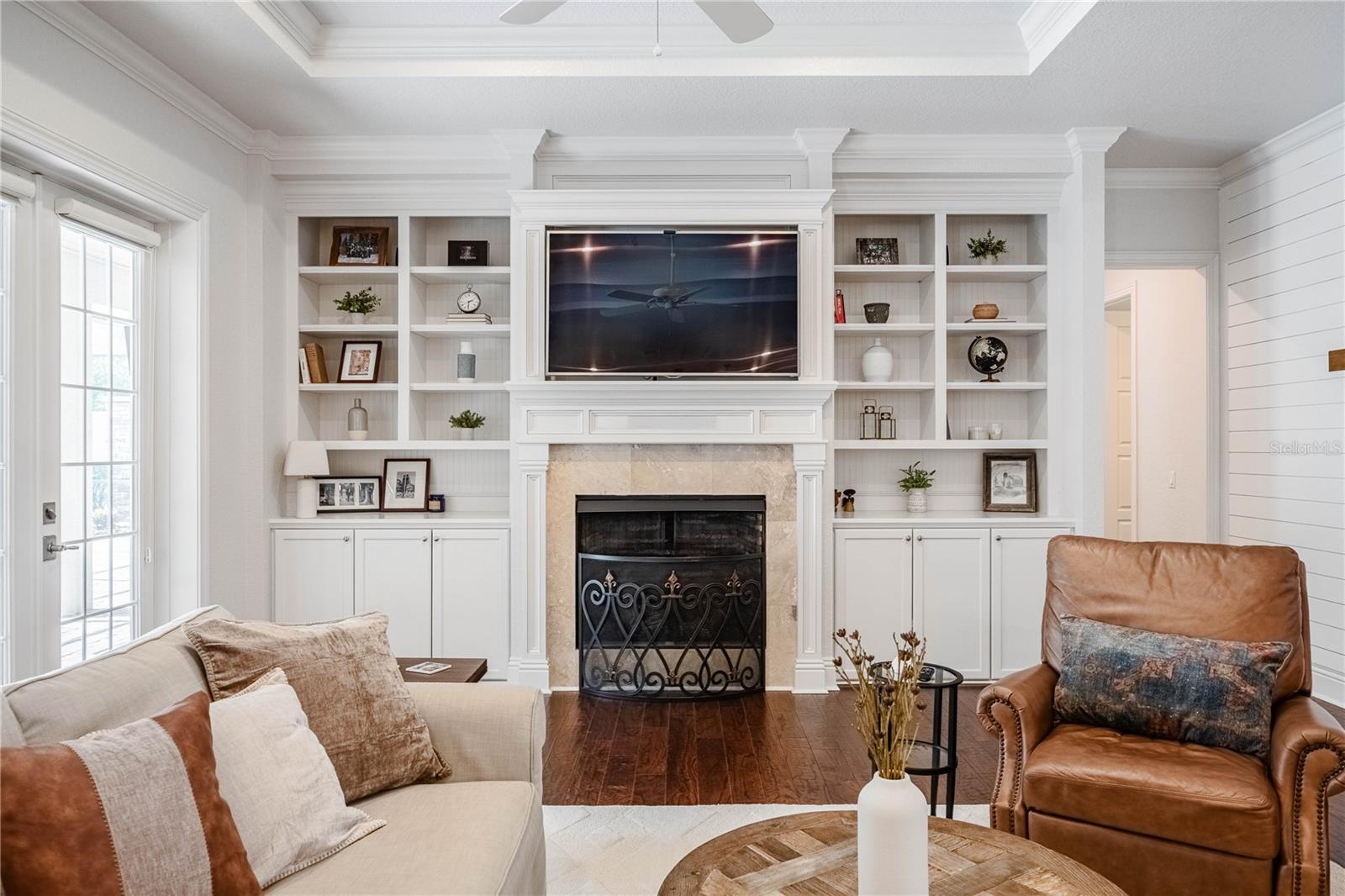 CRESCENT WOODS - Residential