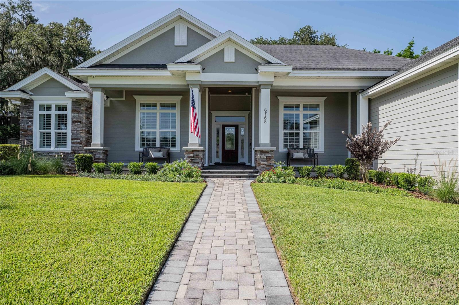 CRESCENT WOODS - Residential