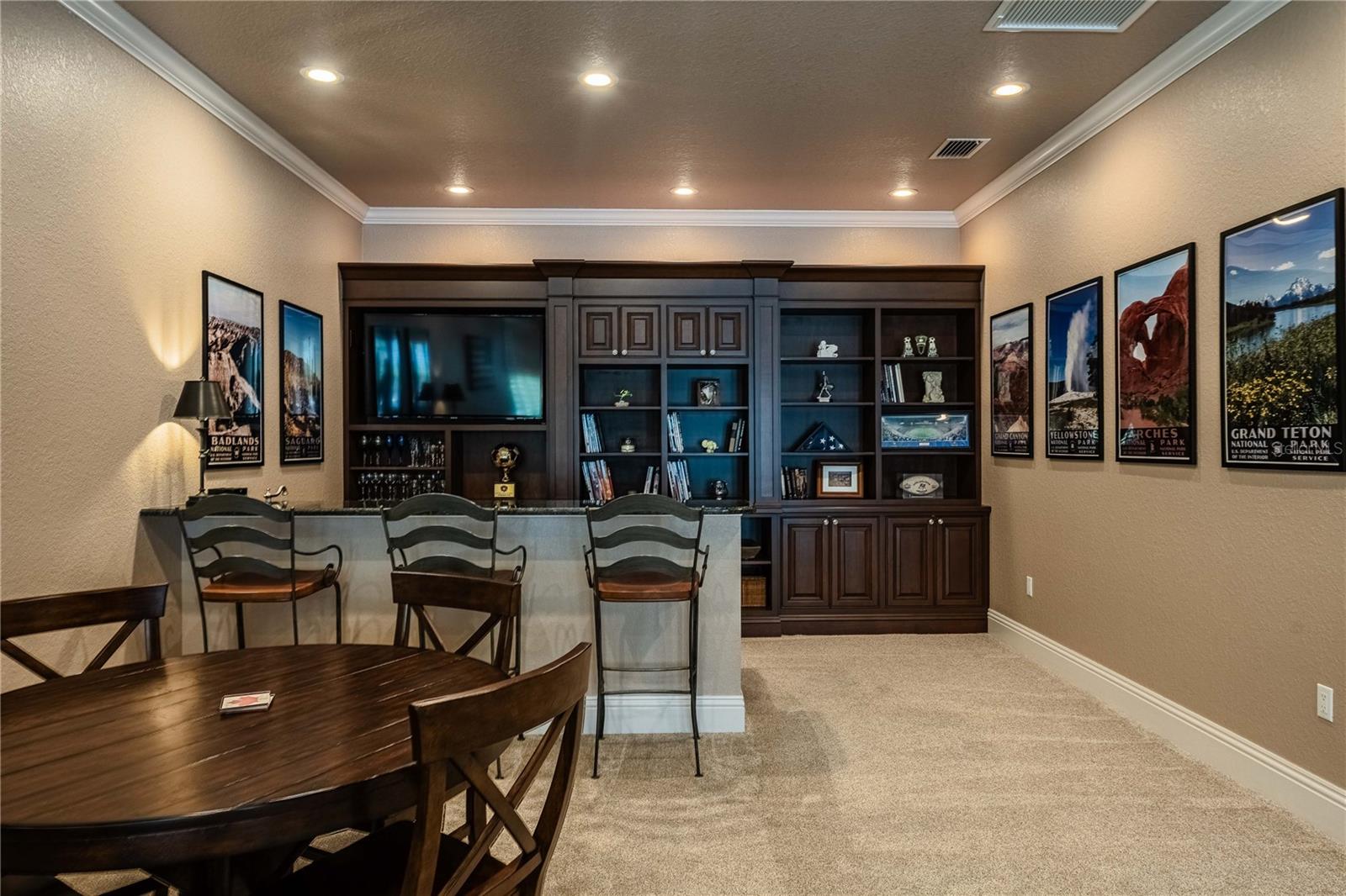 CRESCENT WOODS - Residential