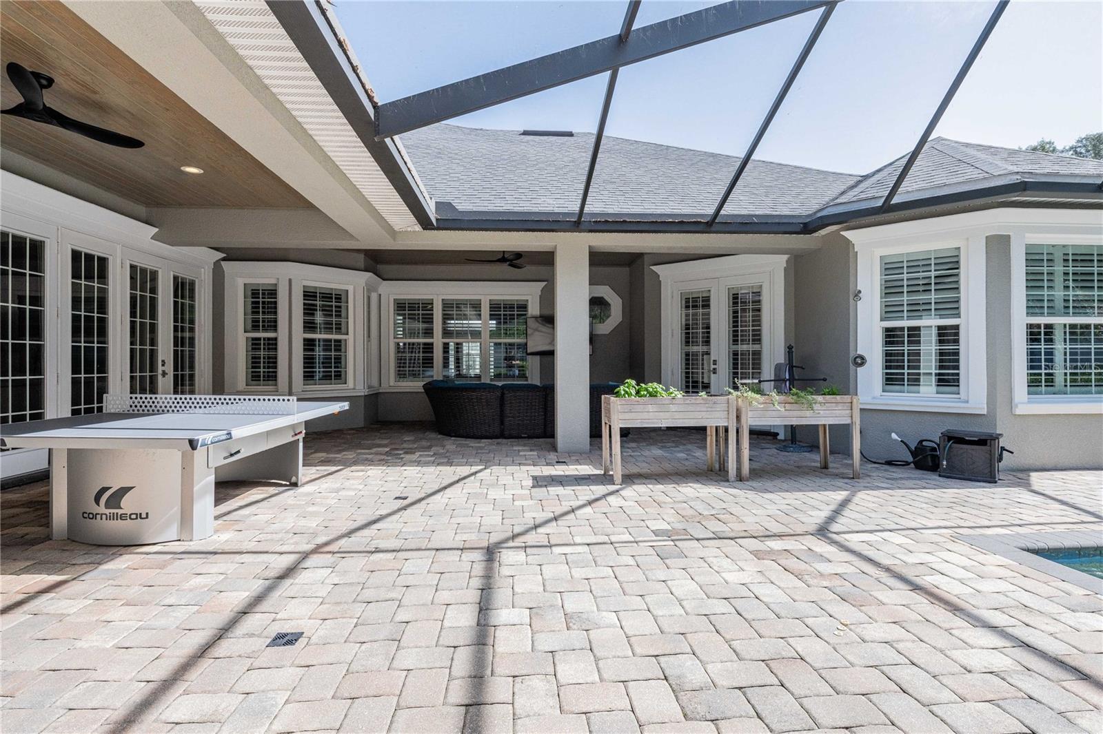 CRESCENT WOODS - Residential