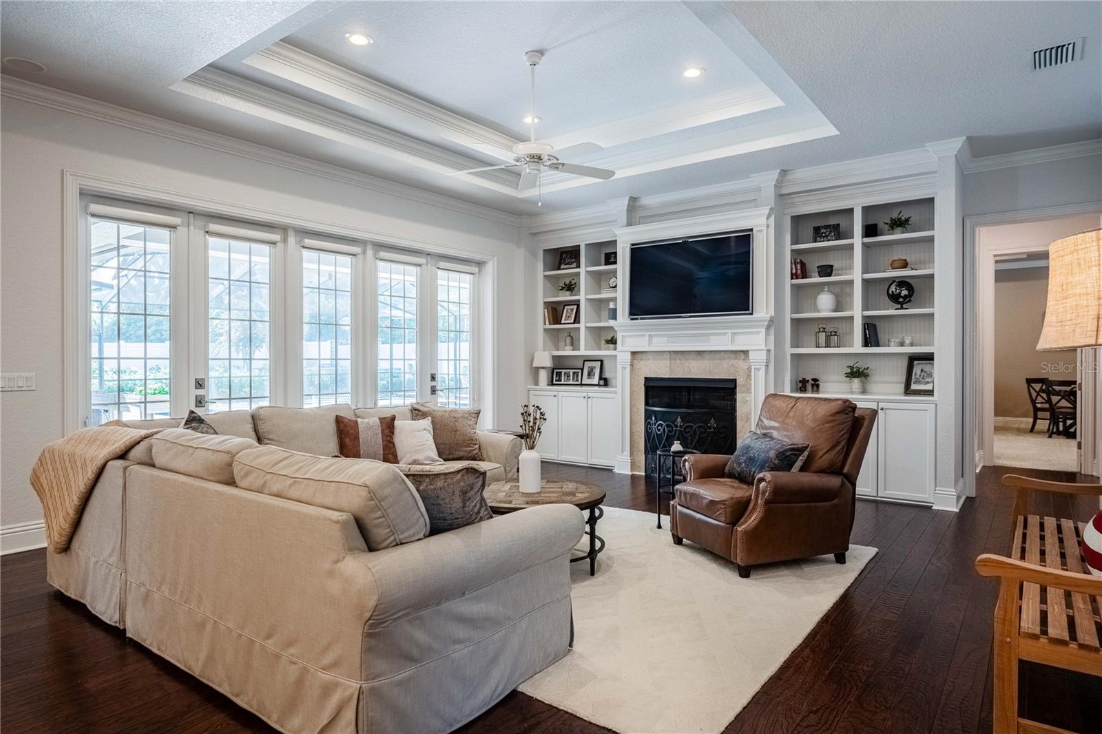 CRESCENT WOODS - Residential