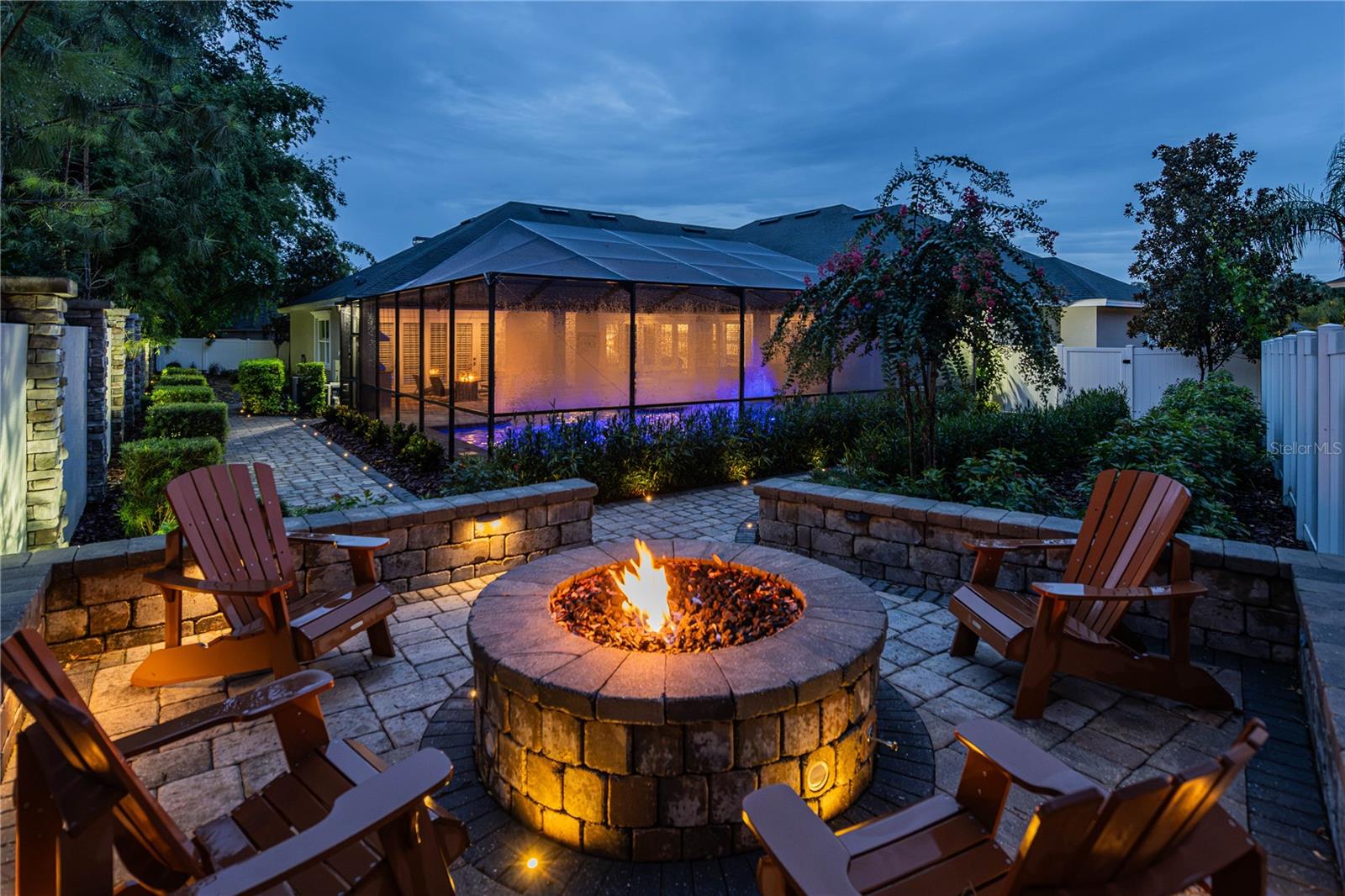 CRESCENT WOODS - Residential
