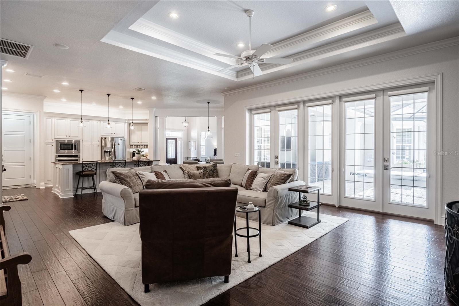 CRESCENT WOODS - Residential