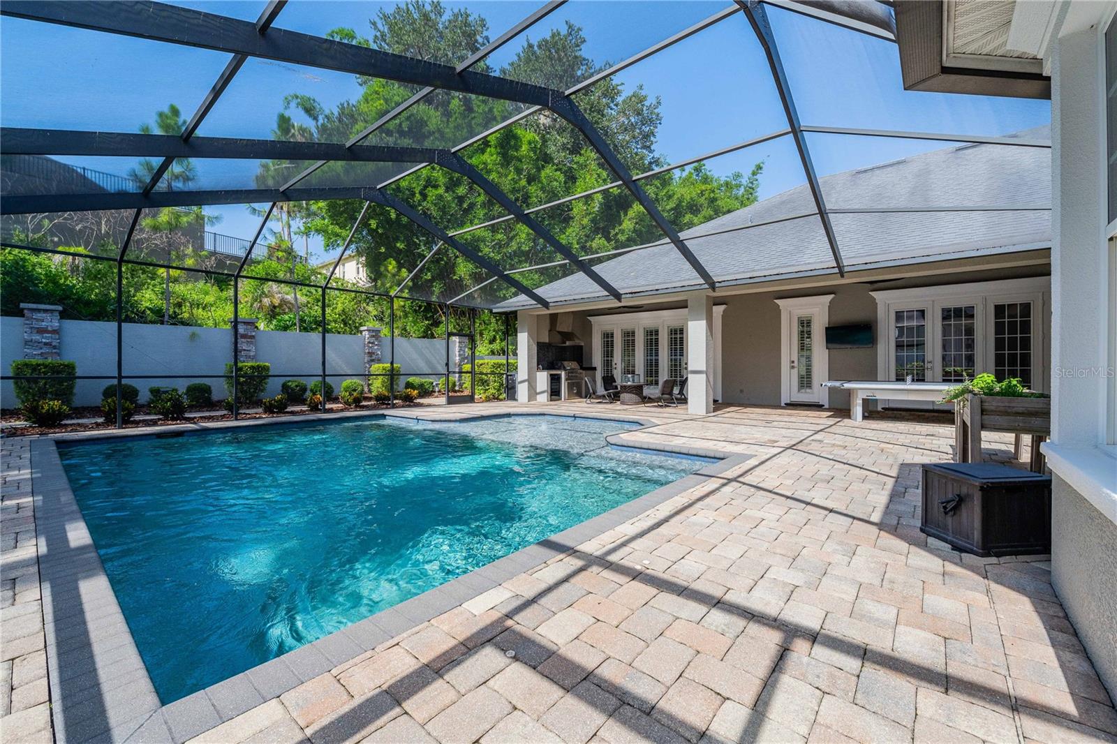CRESCENT WOODS - Residential