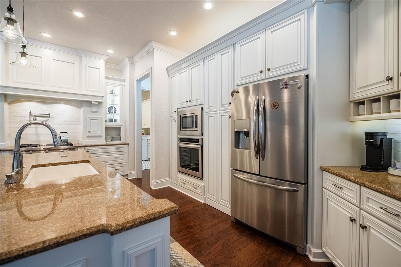 CRESCENT WOODS - Residential
