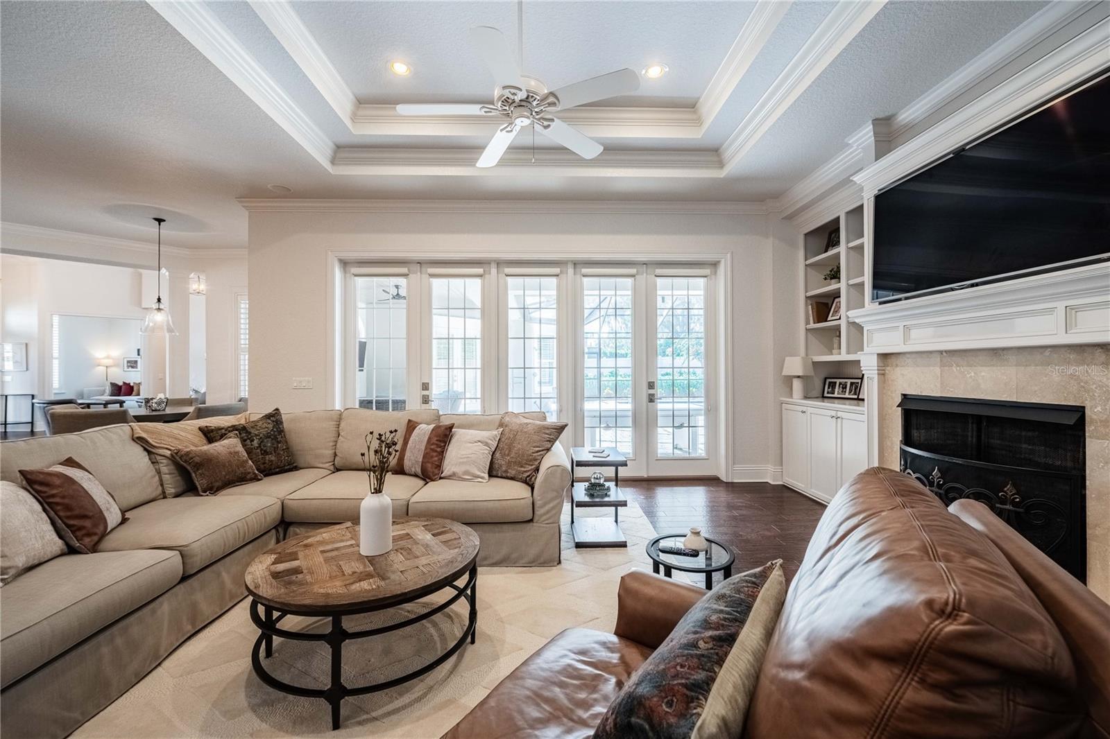 CRESCENT WOODS - Residential