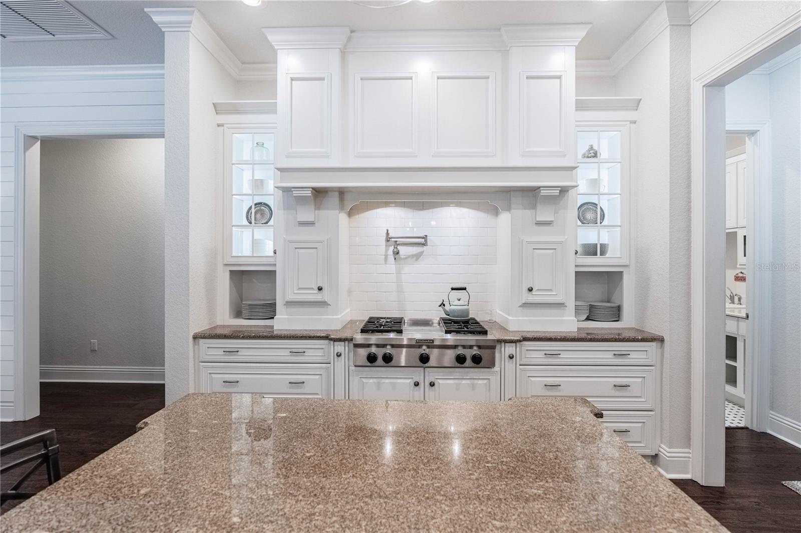 CRESCENT WOODS - Residential