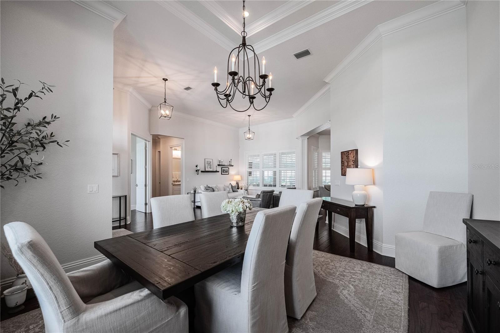CRESCENT WOODS - Residential