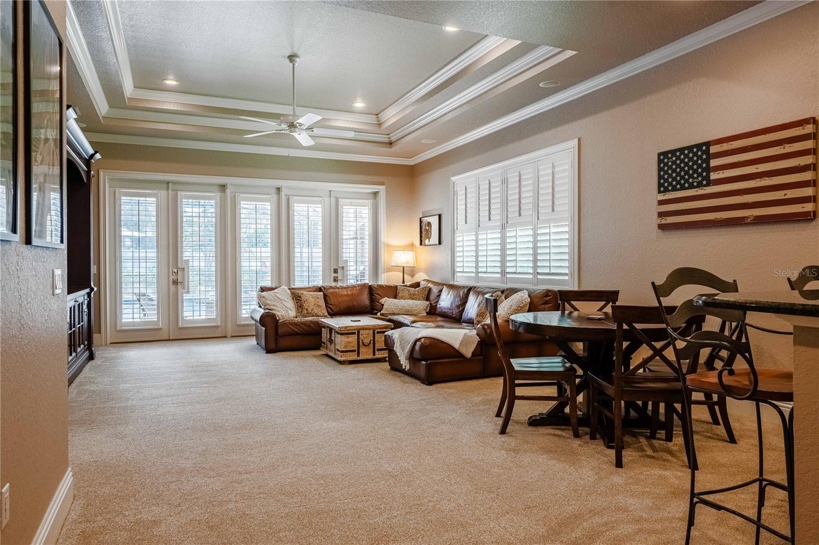 CRESCENT WOODS - Residential