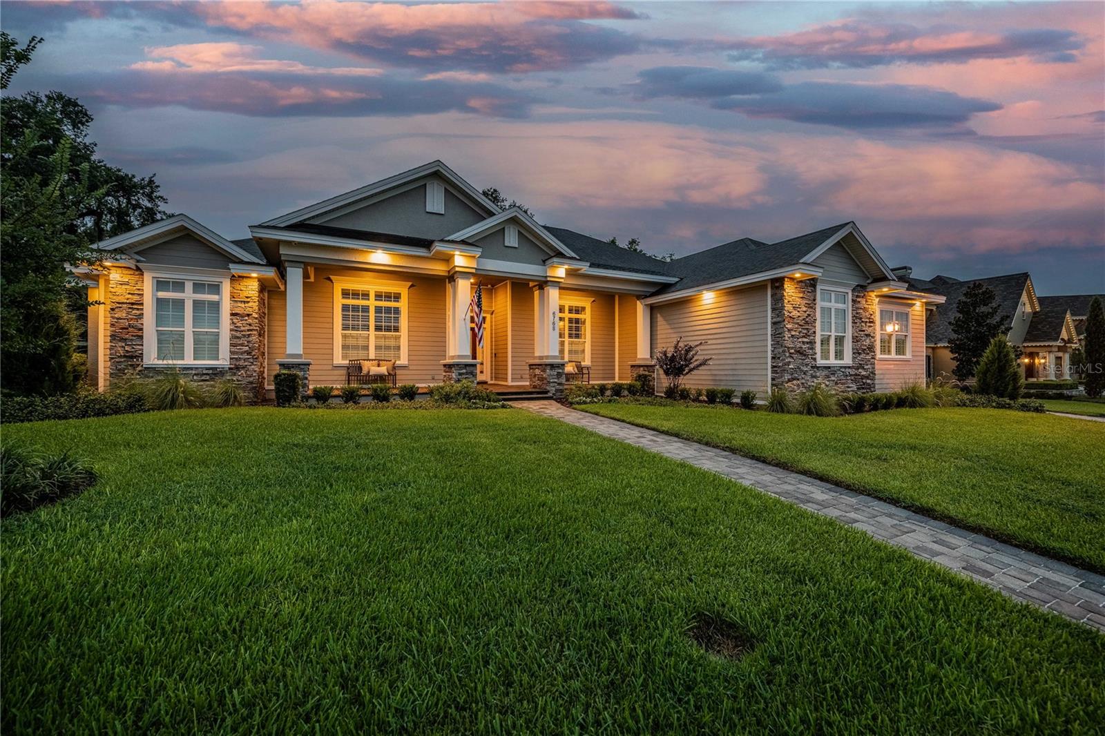 CRESCENT WOODS - Residential