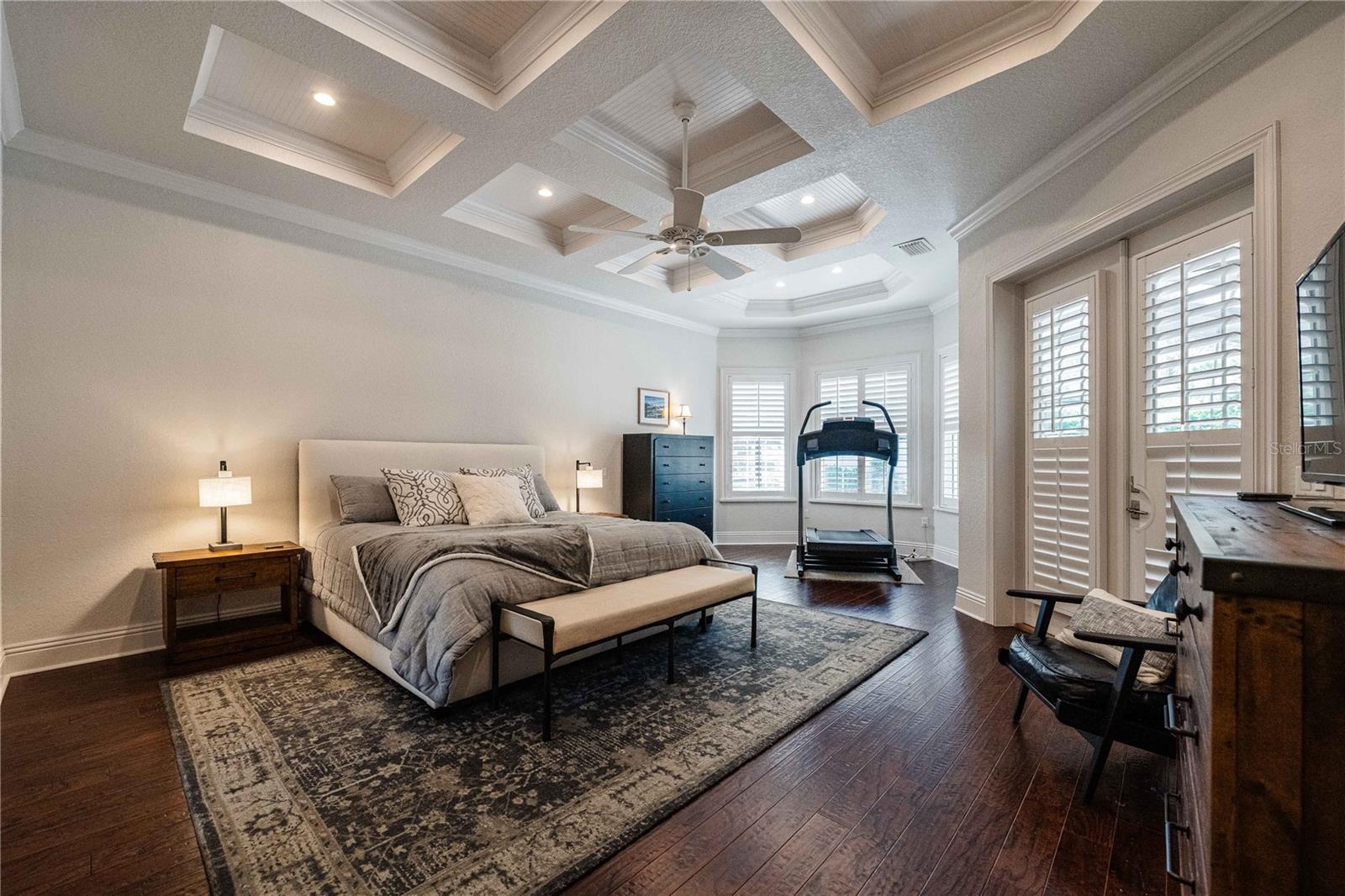CRESCENT WOODS - Residential