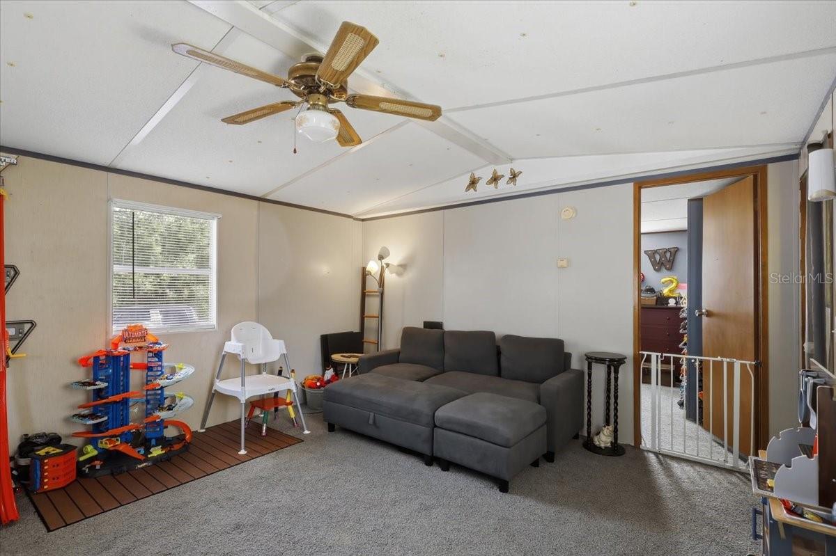 ST JOHNS DEV CO TR 2 - Residential