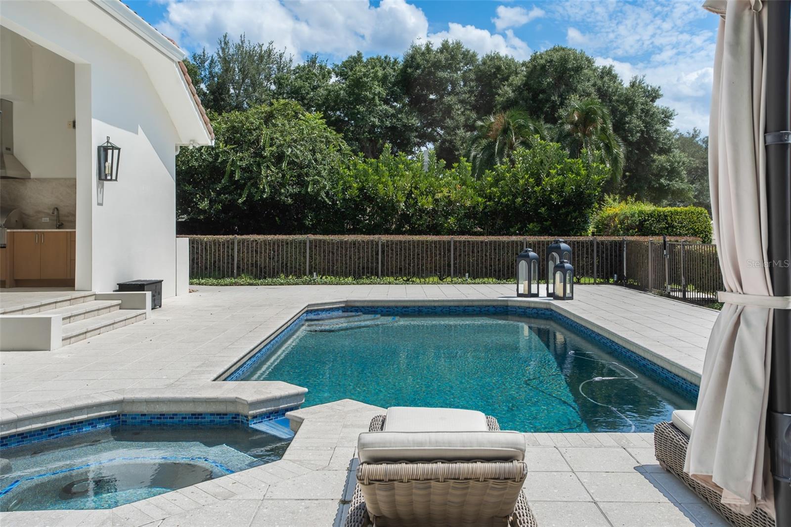 ISLEWORTH - Residential