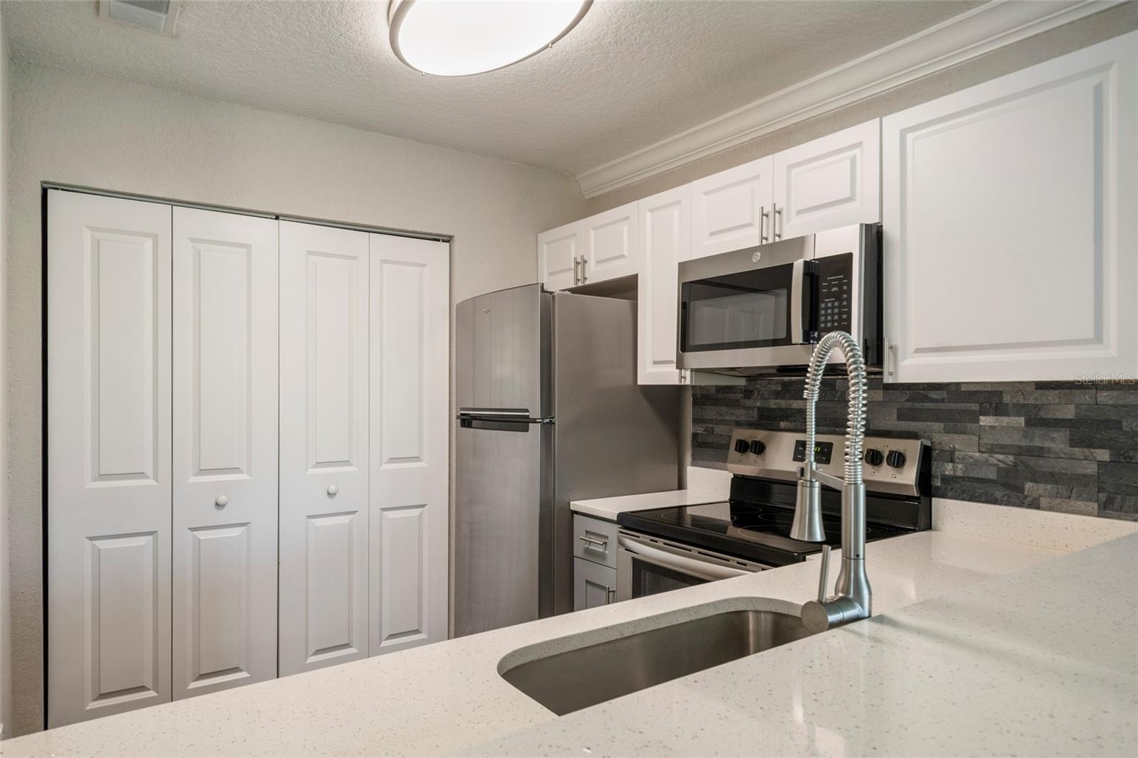 DOCKSIDE CONDO - Residential